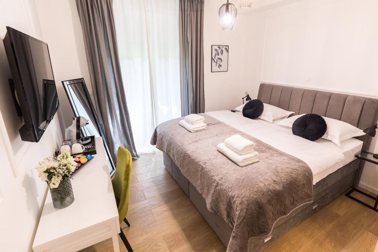 Luxury Rooms With Balcony 자다르 외부 사진