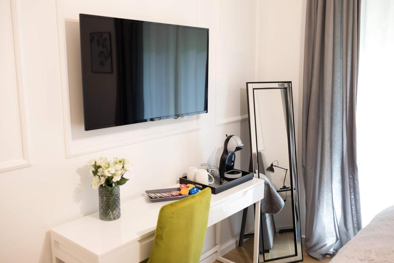 Luxury Rooms With Balcony 자다르 외부 사진