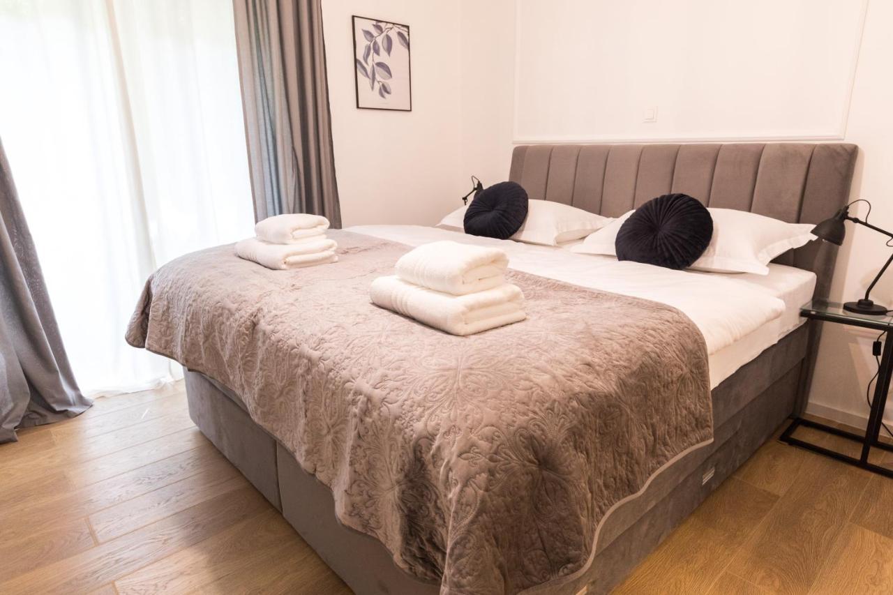 Luxury Rooms With Balcony 자다르 외부 사진