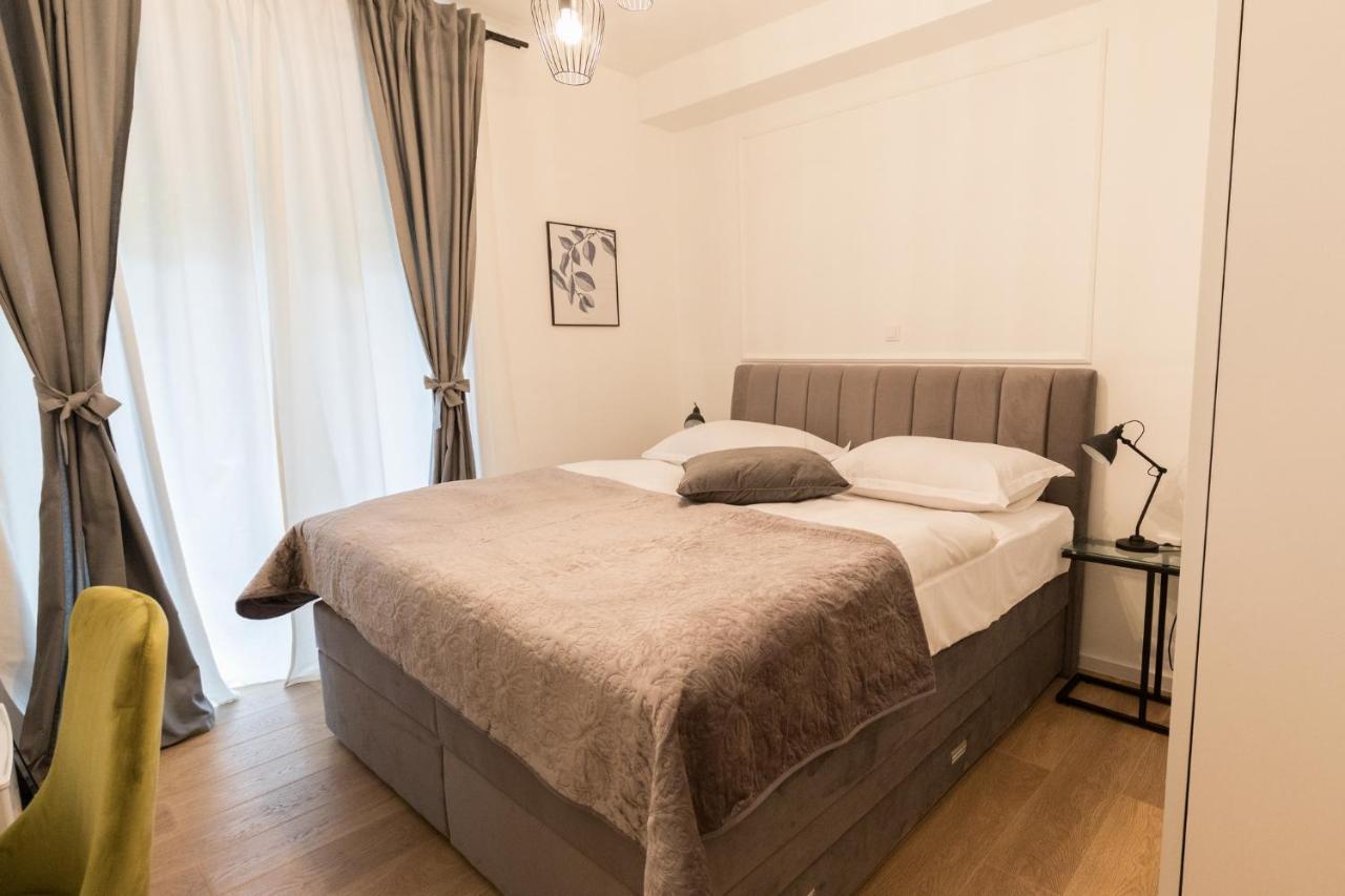 Luxury Rooms With Balcony 자다르 외부 사진