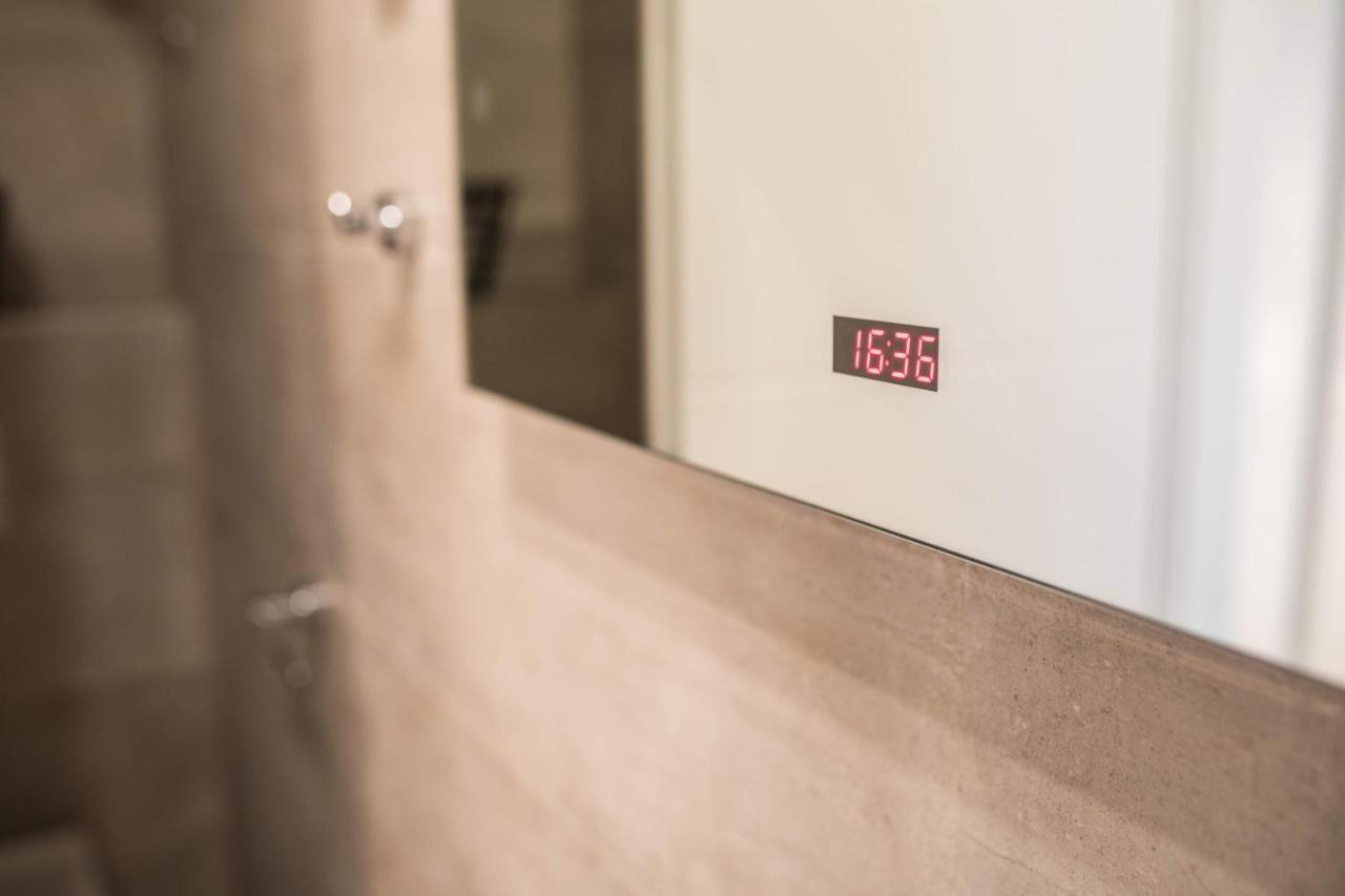 Luxury Rooms With Balcony 자다르 외부 사진