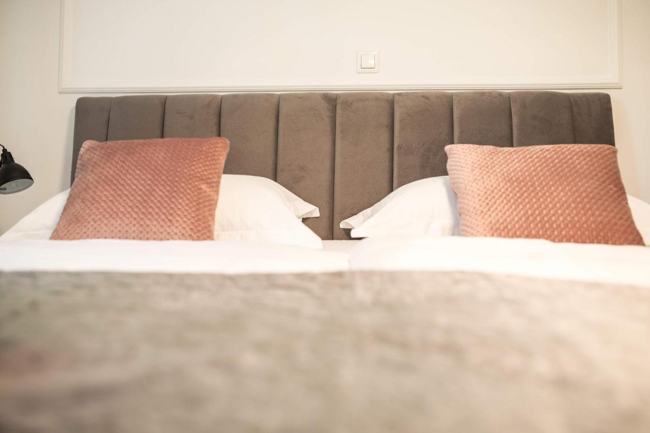 Luxury Rooms With Balcony 자다르 외부 사진